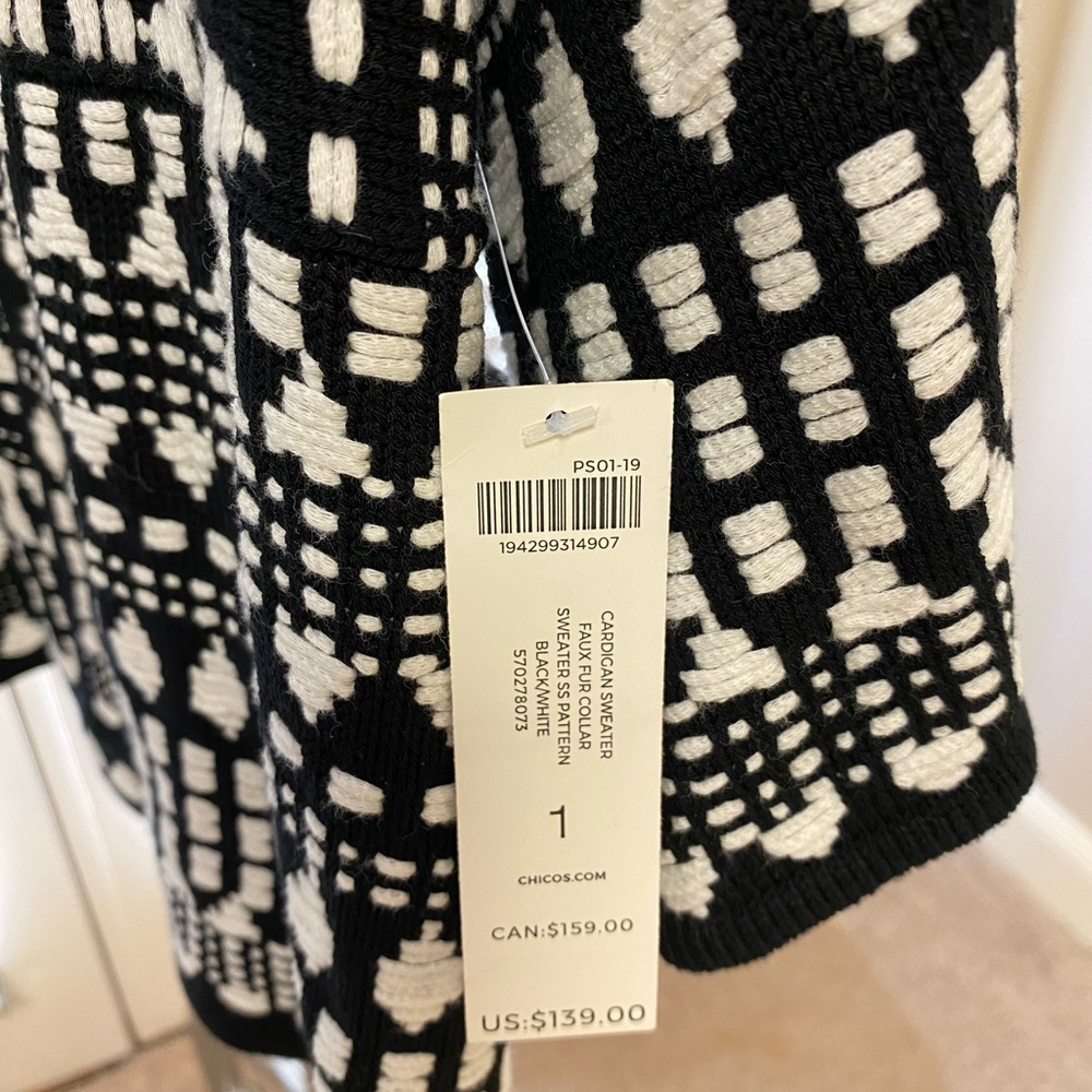 NWT Chico’s Faux Fur Collar Sweater - Picture 2 of 5